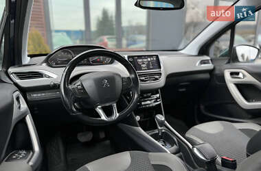 Позашляховик / Кросовер Peugeot 2008 2016 в 