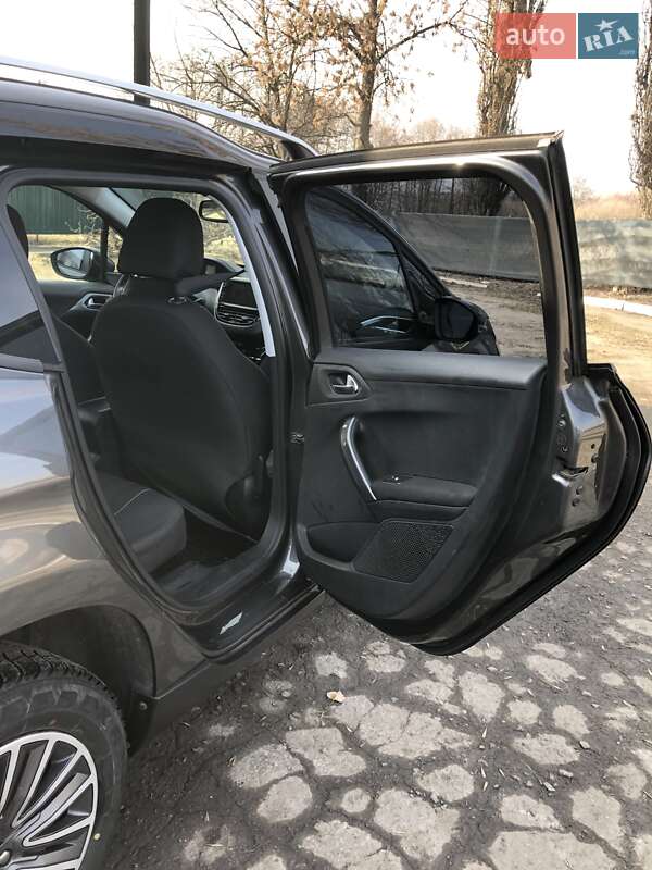 Внедорожник / Кроссовер Peugeot 2008 2019 в Полтаве