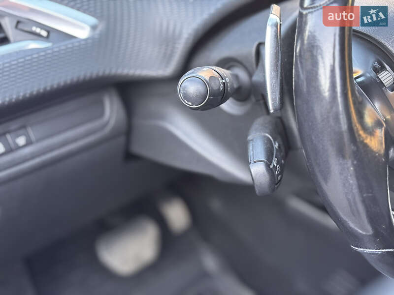 Позашляховик / Кросовер Peugeot 2008 2015 в Житомирі