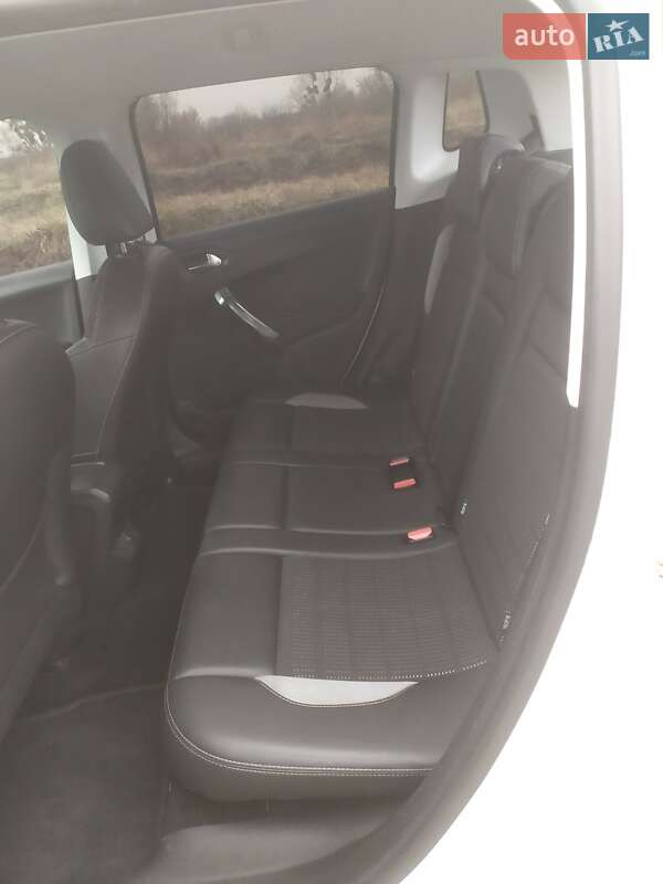 Позашляховик / Кросовер Peugeot 2008 2014 в Бродах