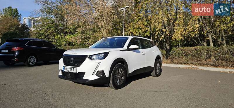 Внедорожник / Кроссовер Peugeot 2008 2021 в 