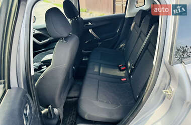 Позашляховик / Кросовер Peugeot 2008 2013 в 