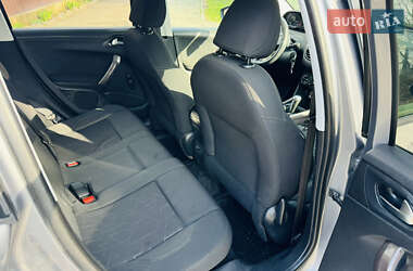 Позашляховик / Кросовер Peugeot 2008 2013 в 