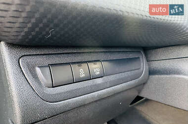 Позашляховик / Кросовер Peugeot 2008 2013 в 