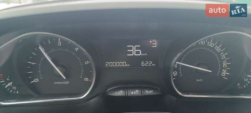 Позашляховик / Кросовер Peugeot 2008 2013 в Трускавці