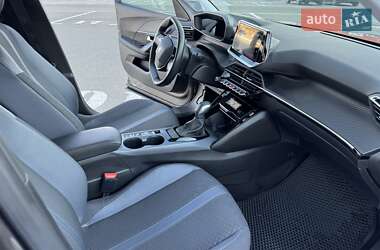 Внедорожник / Кроссовер Peugeot 2008 2020 в 