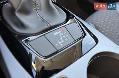 Внедорожник / Кроссовер Peugeot 2008 2020 в 