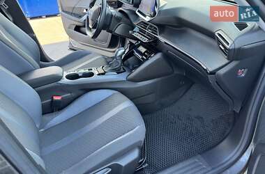 Внедорожник / Кроссовер Peugeot 2008 2020 в 