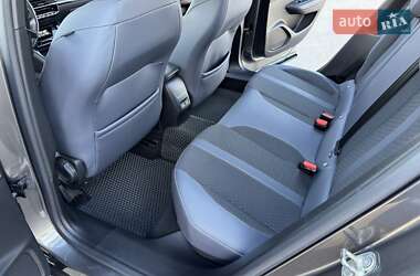 Внедорожник / Кроссовер Peugeot 2008 2020 в 