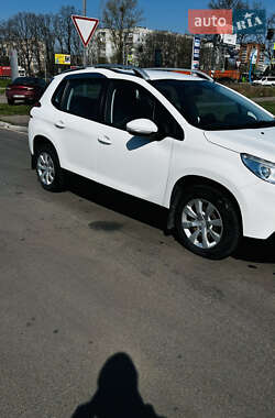 Позашляховик / Кросовер Peugeot 2008 2014 в Черкасах