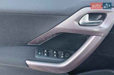 Внедорожник / Кроссовер Peugeot 2008 2016 в 