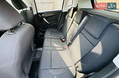 Внедорожник / Кроссовер Peugeot 2008 2013 в 