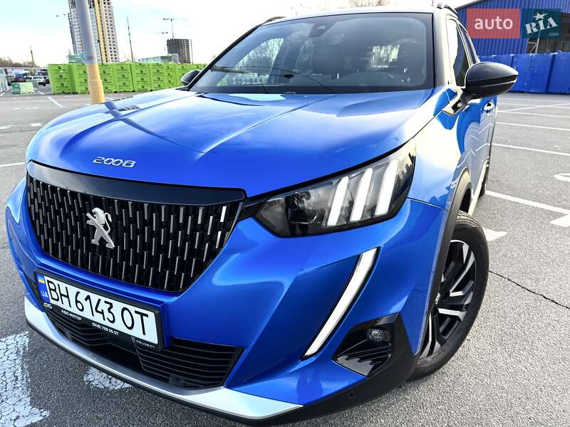 Внедорожник / Кроссовер Peugeot 2008 2021 в 