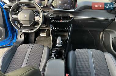 Внедорожник / Кроссовер Peugeot 2008 2021 в 