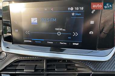 Внедорожник / Кроссовер Peugeot 2008 2021 в 