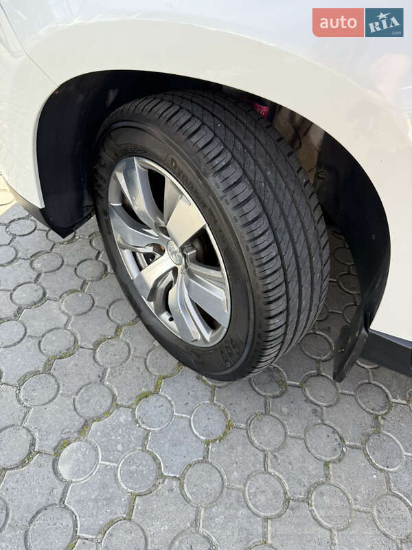 Внедорожник / Кроссовер Peugeot 2008 2013 в Черновцах