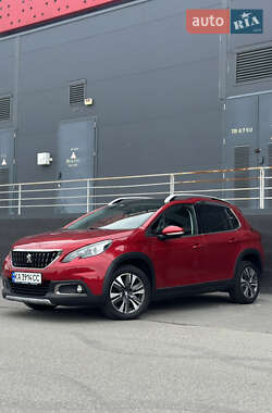 Внедорожник / Кроссовер Peugeot 2008 2017 в Киеве