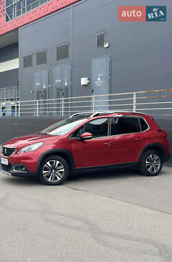 Внедорожник / Кроссовер Peugeot 2008 2017 в 