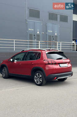 Внедорожник / Кроссовер Peugeot 2008 2017 в 