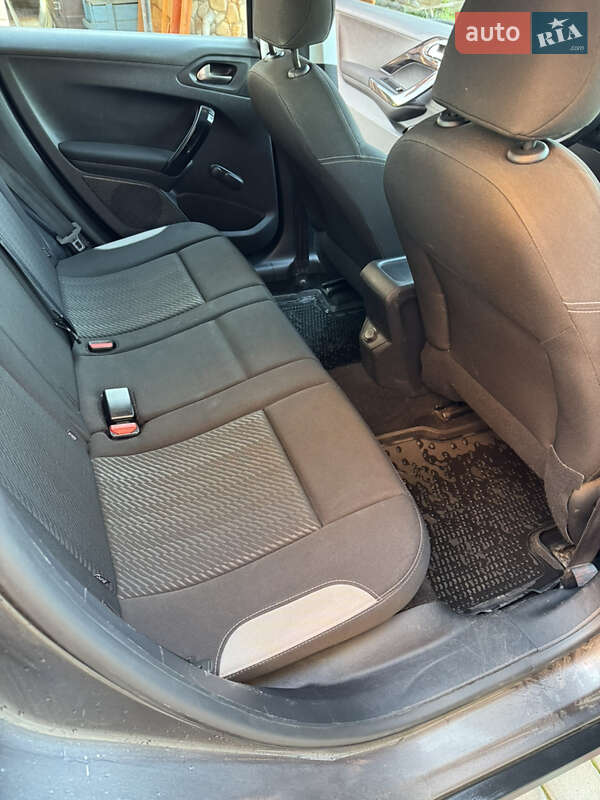 Позашляховик / Кросовер Peugeot 2008 2013 в Косові