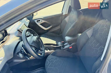 Внедорожник / Кроссовер Peugeot 2008 2013 в 