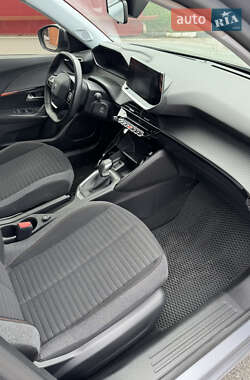 Позашляховик / Кросовер Peugeot 2008 2020 в 