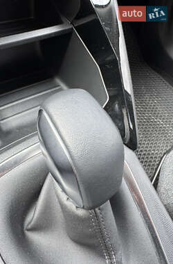 Позашляховик / Кросовер Peugeot 2008 2020 в 
