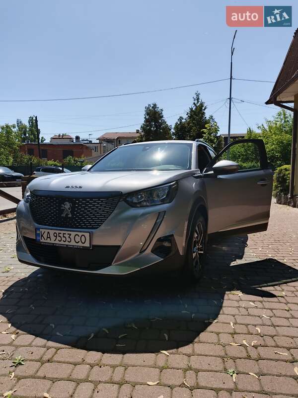 Внедорожник / Кроссовер Peugeot 2008 2020 в 