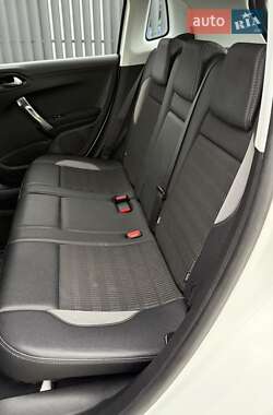 Внедорожник / Кроссовер Peugeot 2008 2013 в 