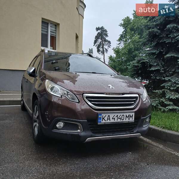 Внедорожник / Кроссовер Peugeot 2008 2015 в Ирпене