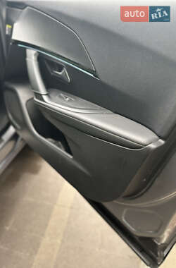 Позашляховик / Кросовер Peugeot 2008 2022 в 