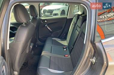 Внедорожник / Кроссовер Peugeot 2008 2015 в 
