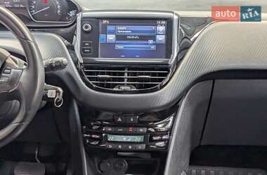 Внедорожник / Кроссовер Peugeot 2008 2016 в 