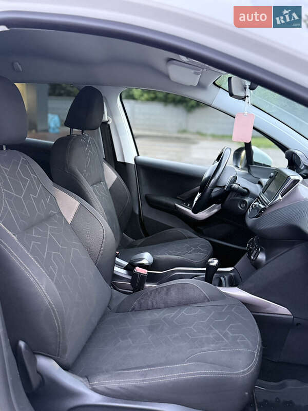 Внедорожник / Кроссовер Peugeot 2008 2014 в Рава-Русской