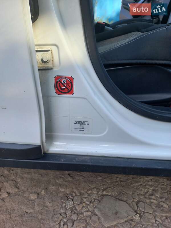 Позашляховик / Кросовер Peugeot 2008 2015 в Івано-Франківську