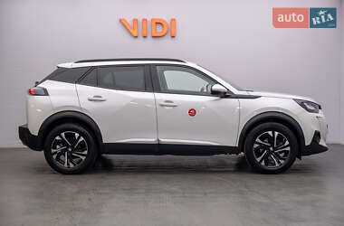 Внедорожник / Кроссовер Peugeot 2008 2021 в 