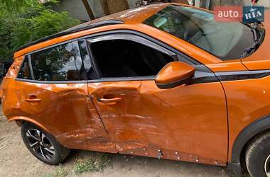 Позашляховик / Кросовер Peugeot 2008 2021 в 