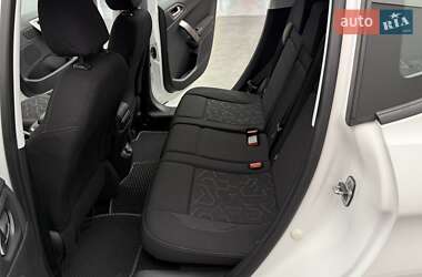 Внедорожник / Кроссовер Peugeot 2008 2016 в 
