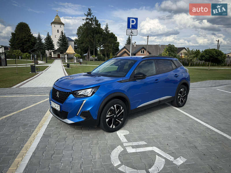 Позашляховик / Кросовер Peugeot 2008 2022 в Львові