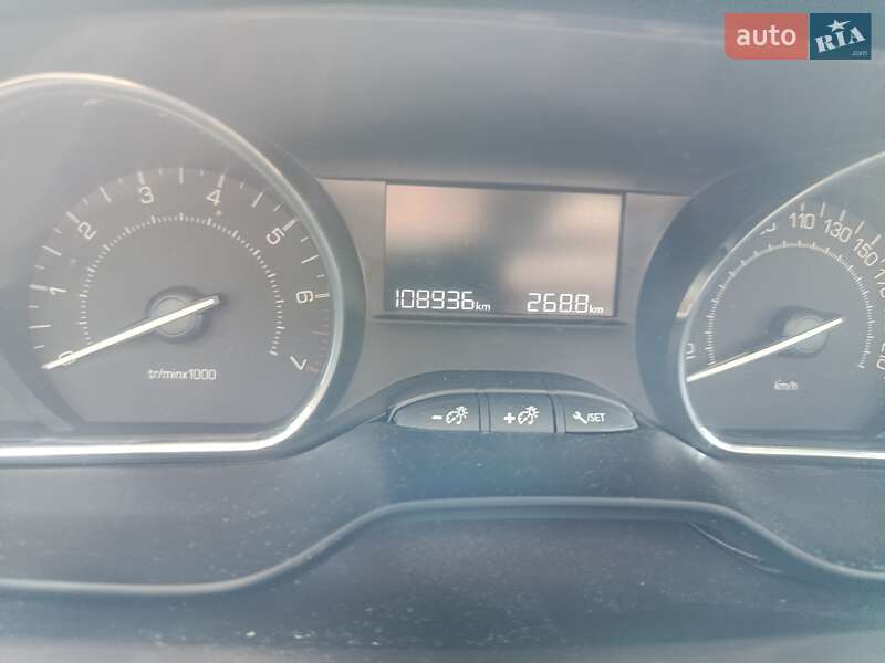 Внедорожник / Кроссовер Peugeot 2008 2014 в Ирпене фото 10 Внедорожник / Кроссовер Peugeot 2008 2014 в Ирпене