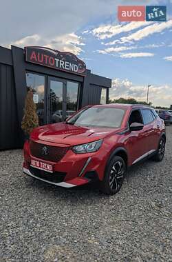 Позашляховик / Кросовер Peugeot 2008 2022 в 