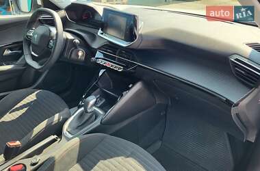 Внедорожник / Кроссовер Peugeot 2008 2021 в 