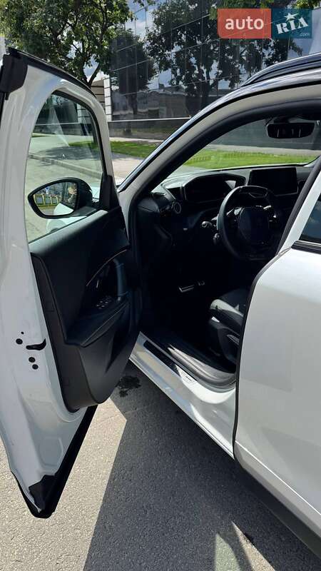 Позашляховик / Кросовер Peugeot 2008 2023 в Києві