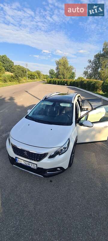 Позашляховик / Кросовер Peugeot 2008 2017 в Києві фото 6 Позашляховик / Кросовер Peugeot 2008 2017 в Києві