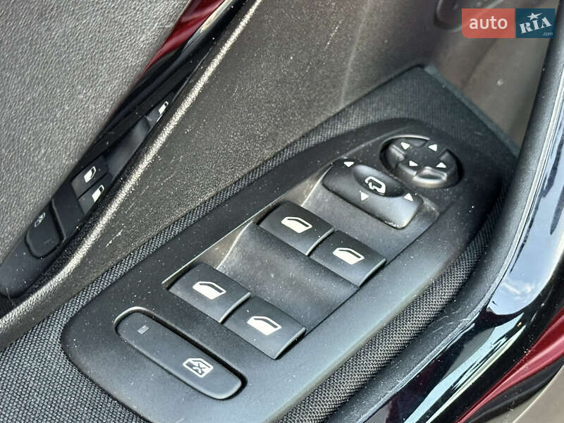 Позашляховик / Кросовер Peugeot 2008 2019 в Києві фото 16 Позашляховик / Кросовер Peugeot 2008 2019 в Києві
