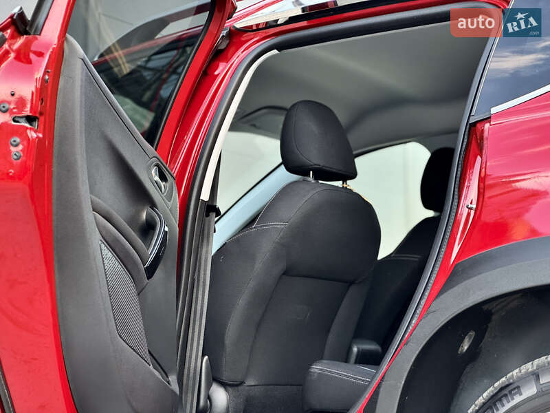 Позашляховик / Кросовер Peugeot 2008 2019 в Києві фото 20 Позашляховик / Кросовер Peugeot 2008 2019 в Києві
