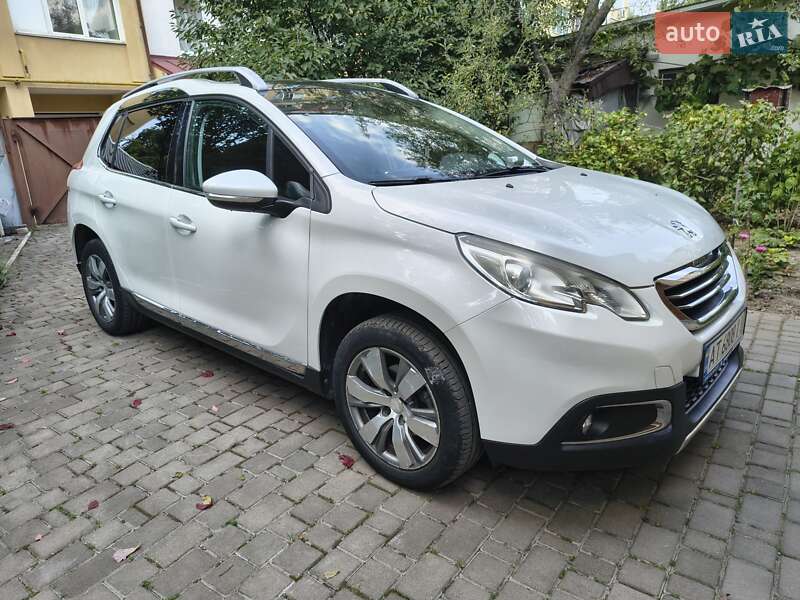 Позашляховик / Кросовер Peugeot 2008 2015 в Івано-Франківську фото 5 Позашляховик / Кросовер Peugeot 2008 2015 в Івано-Франківську