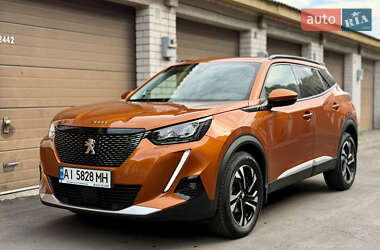 Внедорожник / Кроссовер Peugeot 2008 2020 в Киеве