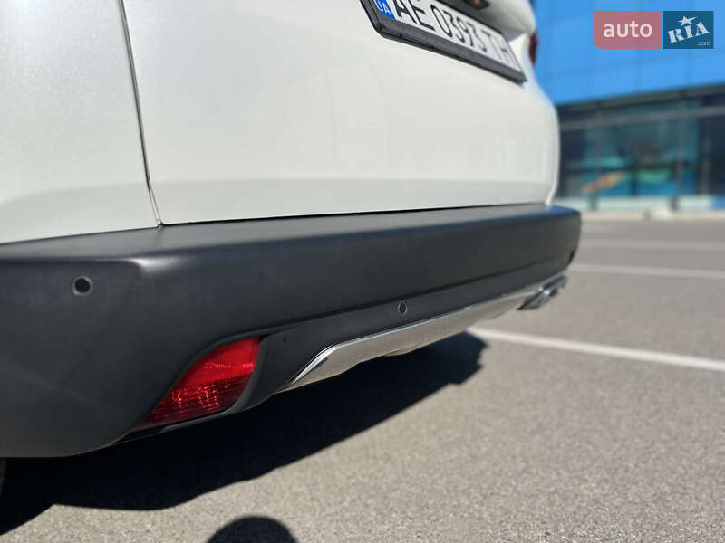 Внедорожник / Кроссовер Peugeot 2008 2017 в Киеве