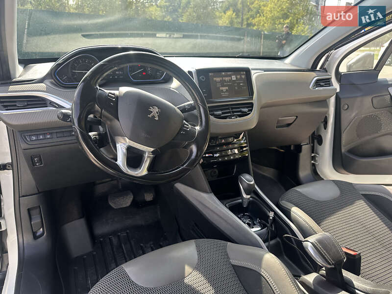 Позашляховик / Кросовер Peugeot 2008 2016 в Івано-Франківську